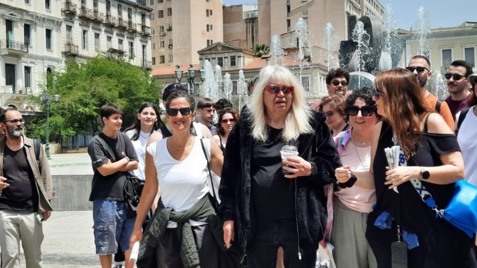 Η Πάολα Ρεβενιώτη ξετυλίγει το κουβάρι των αναμνήσεων κατά τη διάρκεια του Ερωτικού Περιπάτου